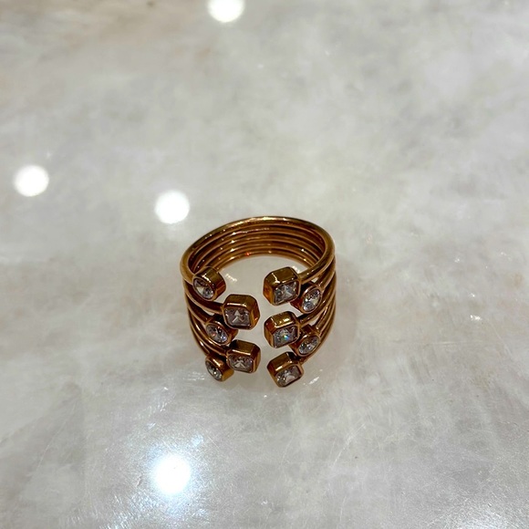 Boutique copper ring. Size 8 - Picture 4 of 5
